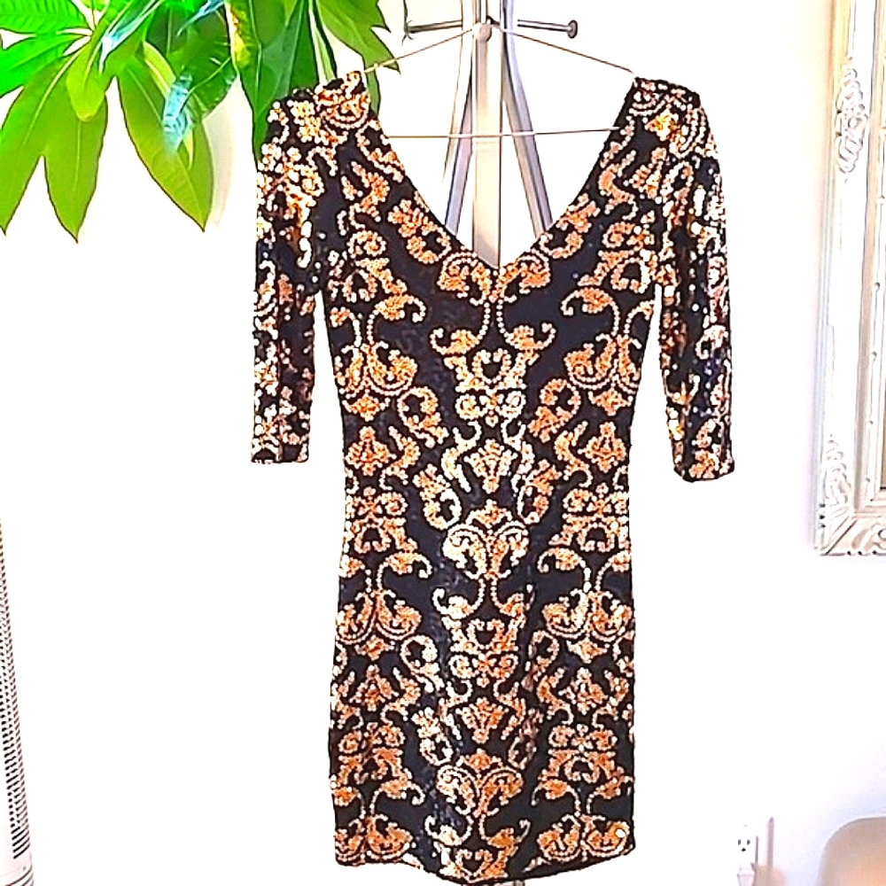Dress sequin by dynamite